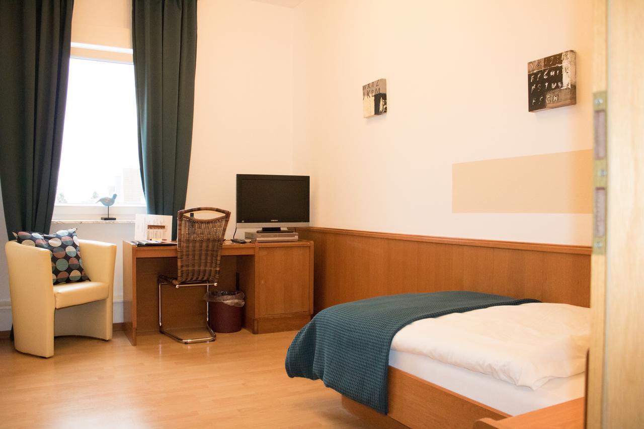 Stadthotel Russelsheim Eksteriør billede